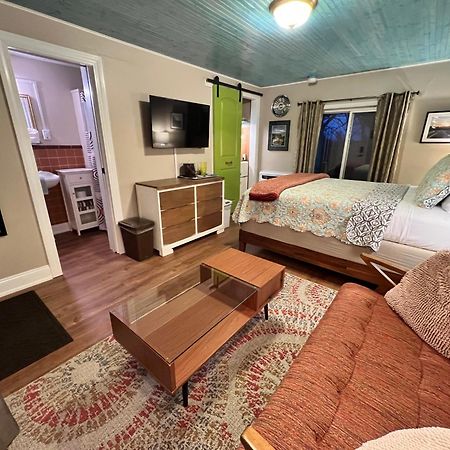 Sherwood Court Cottages & Guest Rooms Eureka Springs Extérieur photo