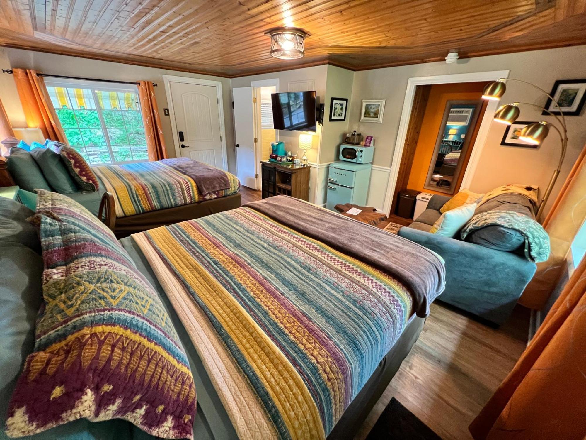Sherwood Court Cottages & Guest Rooms Eureka Springs Extérieur photo