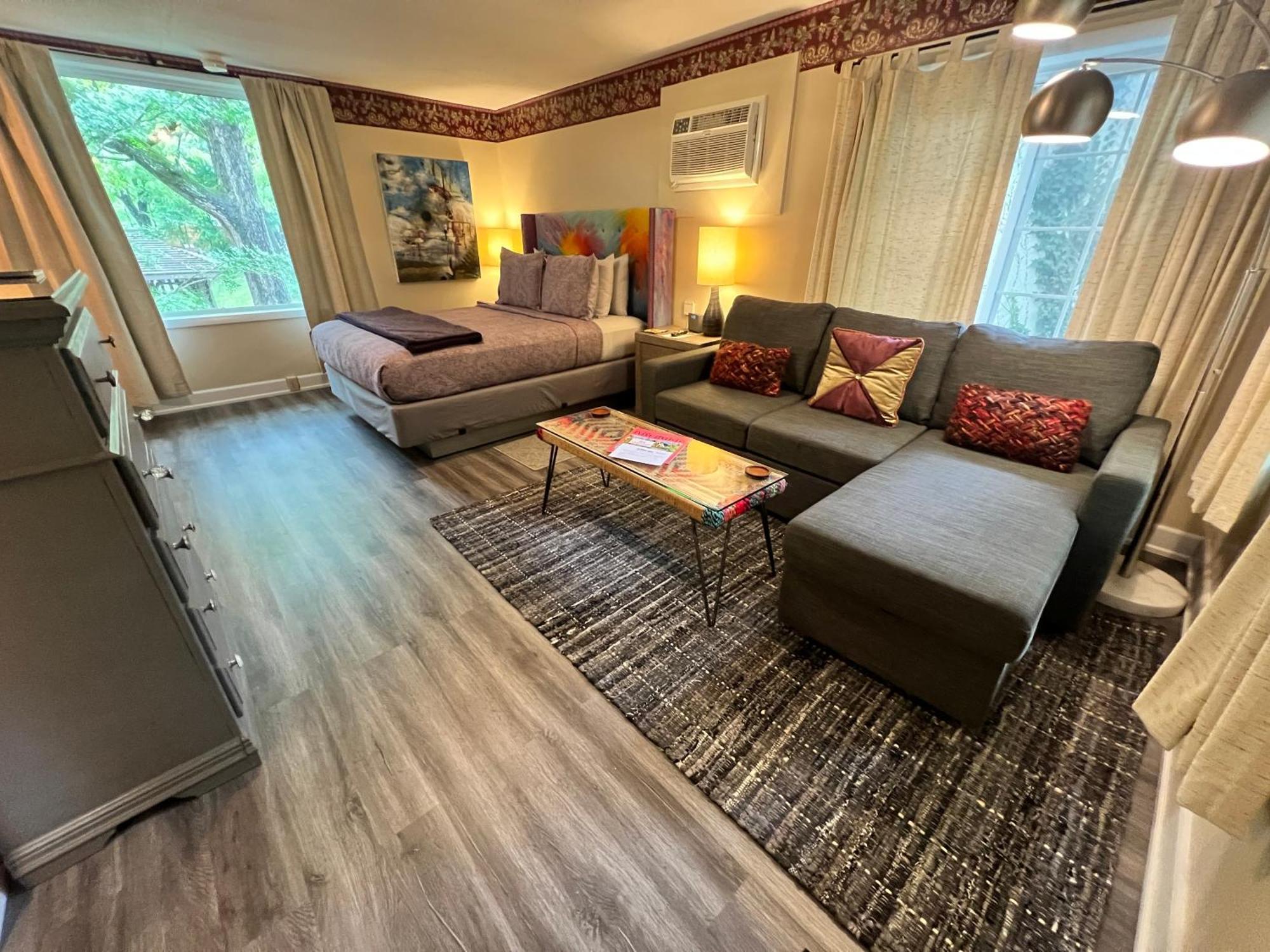 Sherwood Court Cottages & Guest Rooms Eureka Springs Extérieur photo