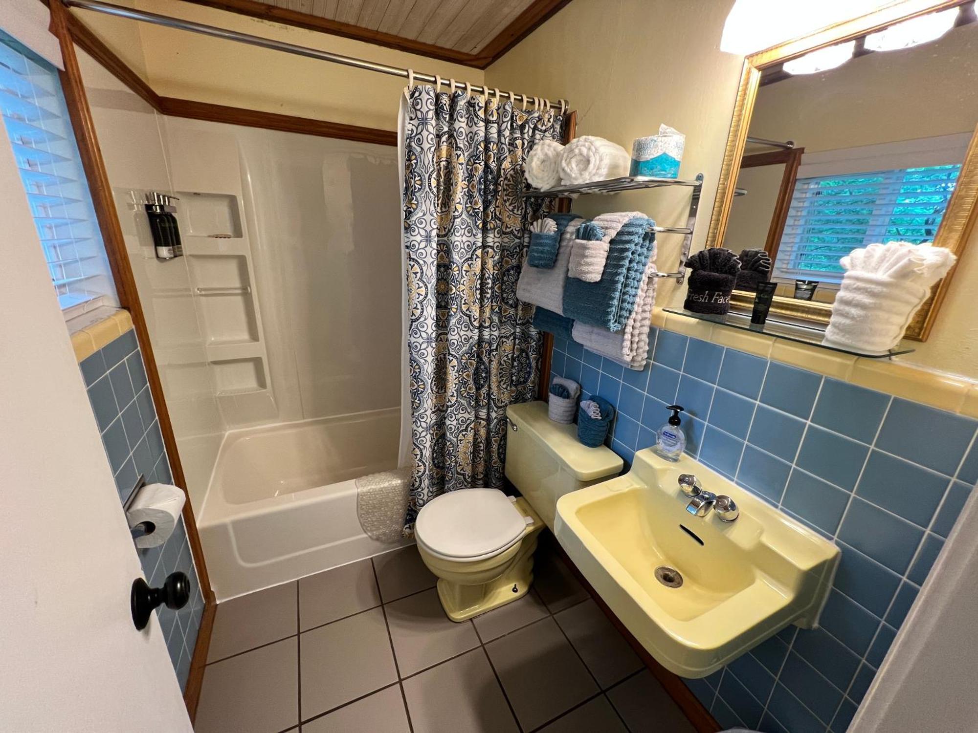 Sherwood Court Cottages & Guest Rooms Eureka Springs Extérieur photo