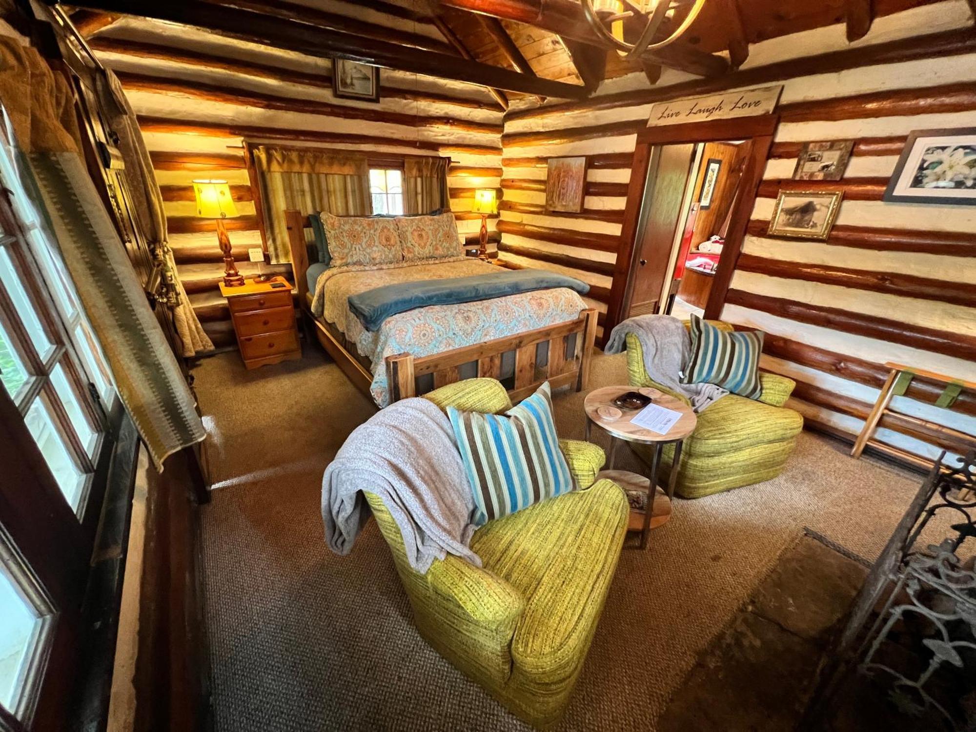 Sherwood Court Cottages & Guest Rooms Eureka Springs Extérieur photo