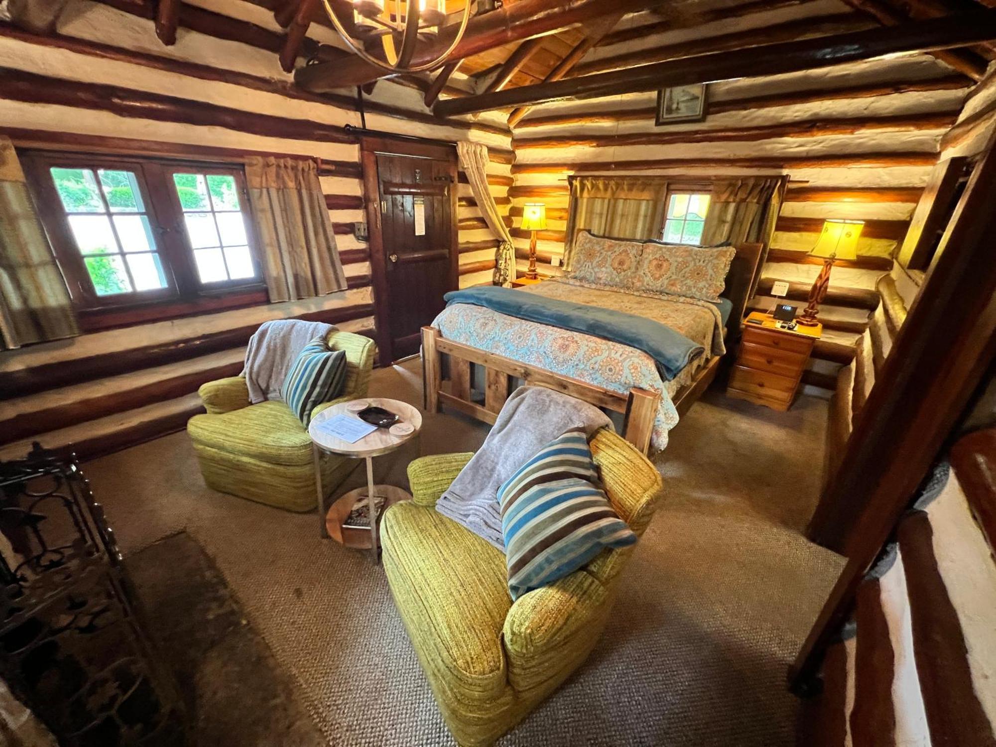 Sherwood Court Cottages & Guest Rooms Eureka Springs Extérieur photo