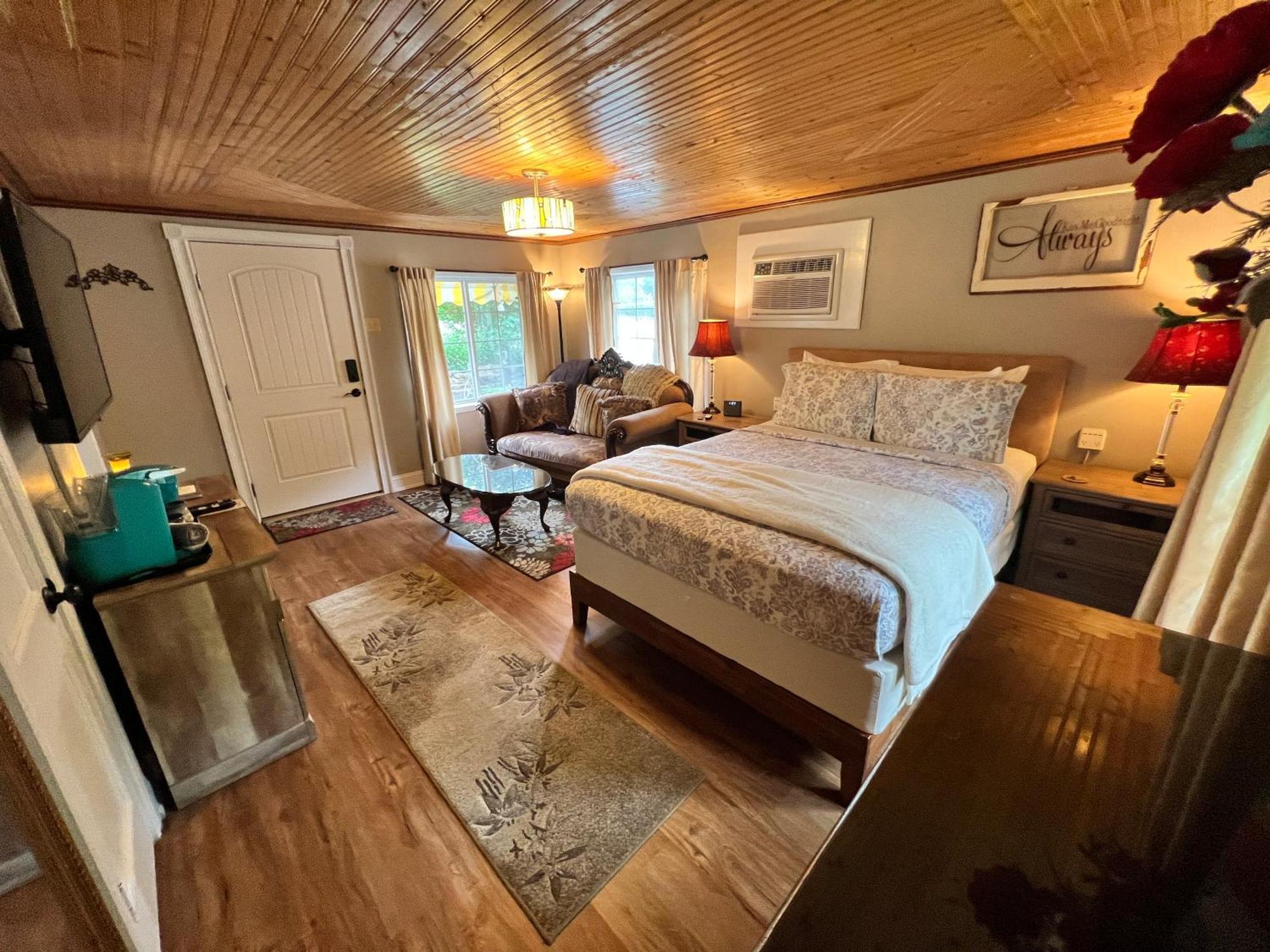 Sherwood Court Cottages & Guest Rooms Eureka Springs Extérieur photo