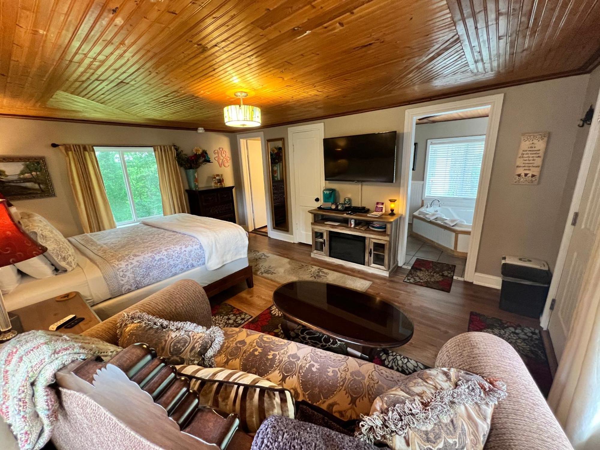 Sherwood Court Cottages & Guest Rooms Eureka Springs Extérieur photo