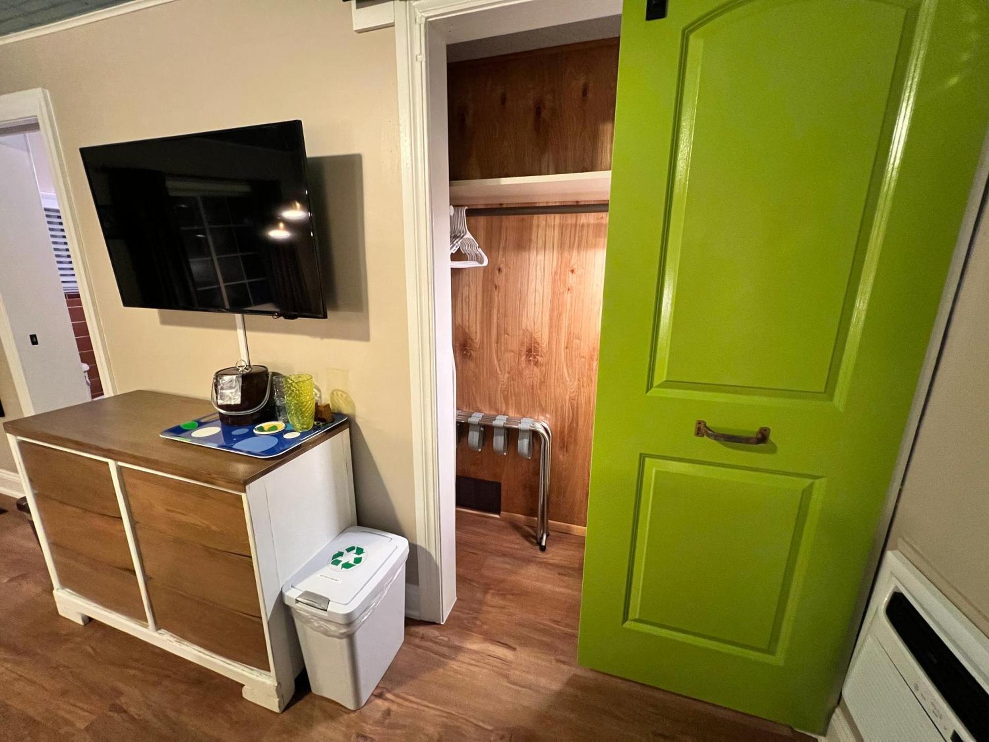 Sherwood Court Cottages & Guest Rooms Eureka Springs Extérieur photo