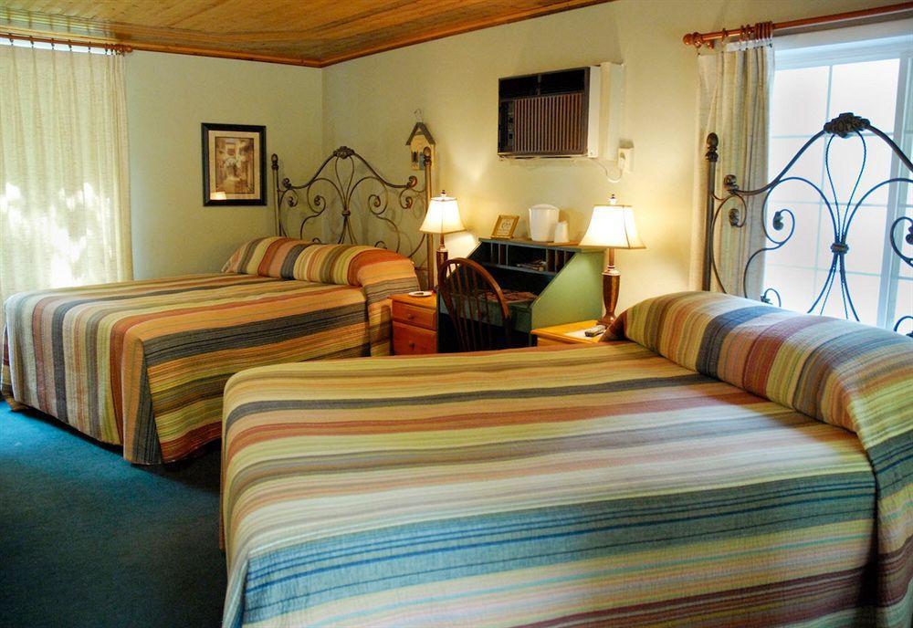 Sherwood Court Cottages & Guest Rooms Eureka Springs Extérieur photo