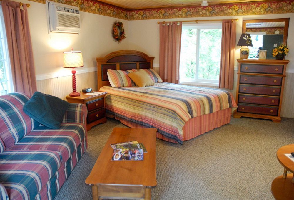 Sherwood Court Cottages & Guest Rooms Eureka Springs Extérieur photo
