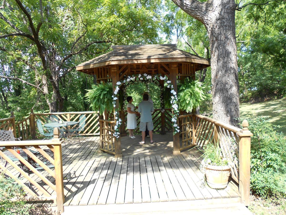 Sherwood Court Cottages & Guest Rooms Eureka Springs Extérieur photo