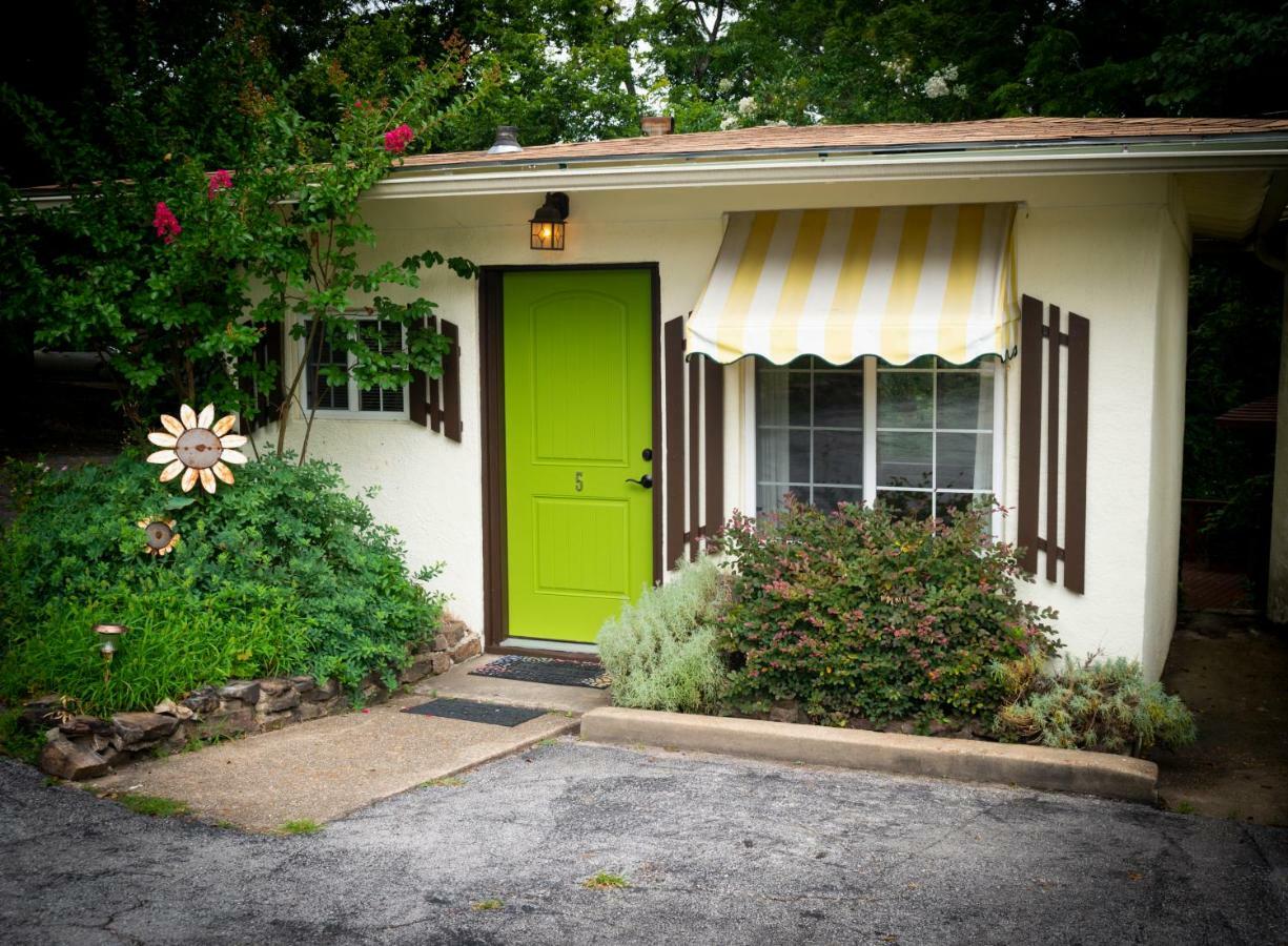 Sherwood Court Cottages & Guest Rooms Eureka Springs Extérieur photo